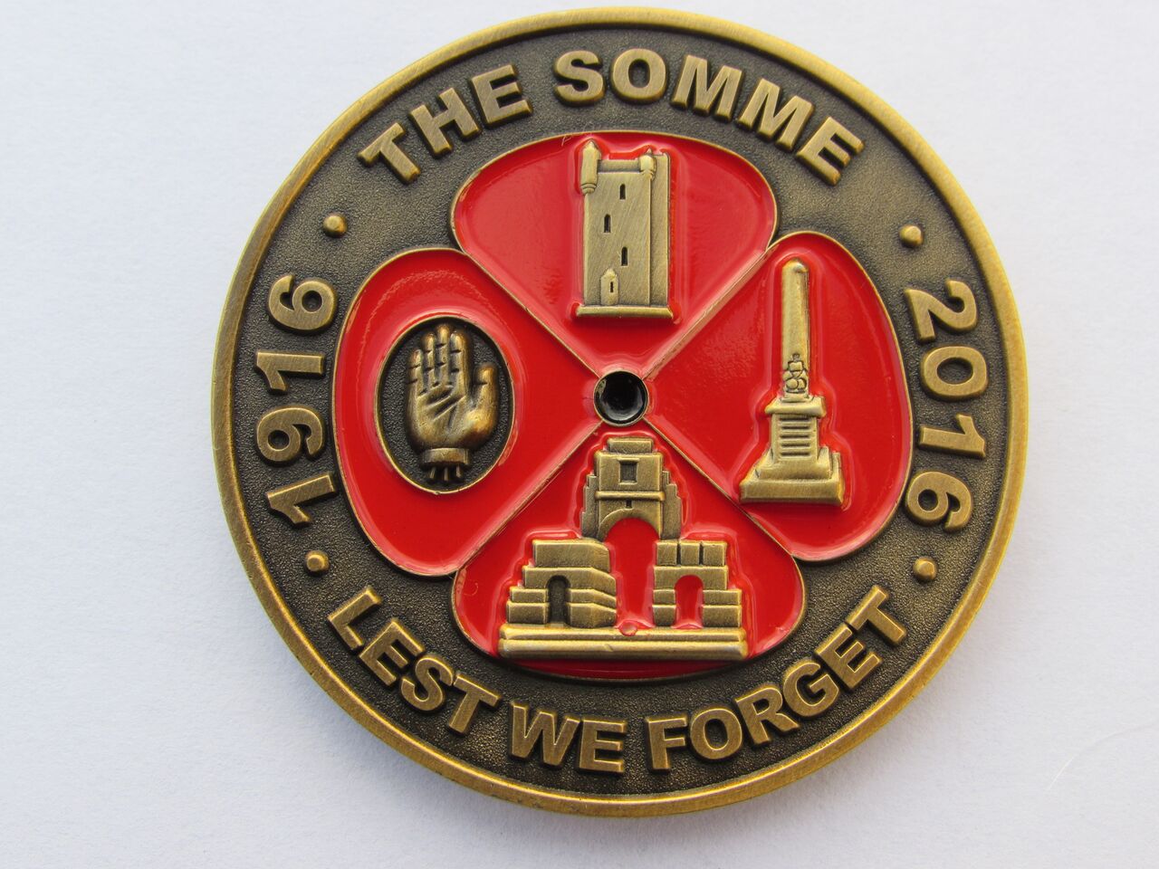The coin contains images of Somme tributes including the Ulster
 Tower and the Orange Order memorial